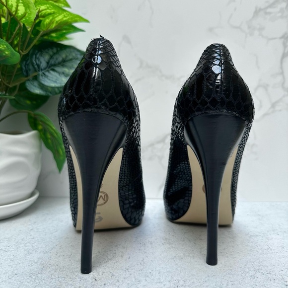 Black snake leather print Michael Kors Heels Cap Toe Pumps - Picture 5 of 8